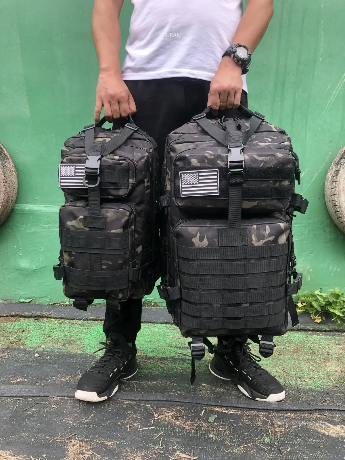 Mochila Tática 25L/50L – Nylon Impermeável para Caminhadas, Viagens e Aventura