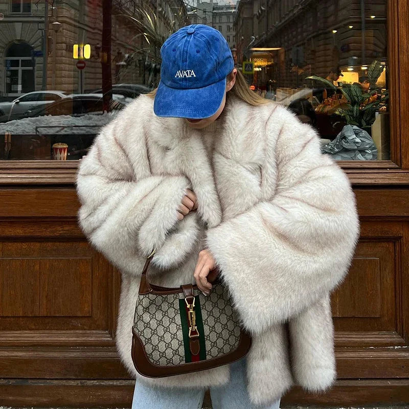 Casaco de Pelo para Mulher – Casaco Elegante de Inverno