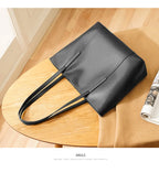 Mala Tote em Couro Natural – Elegância Minimalista para o Dia a Dia