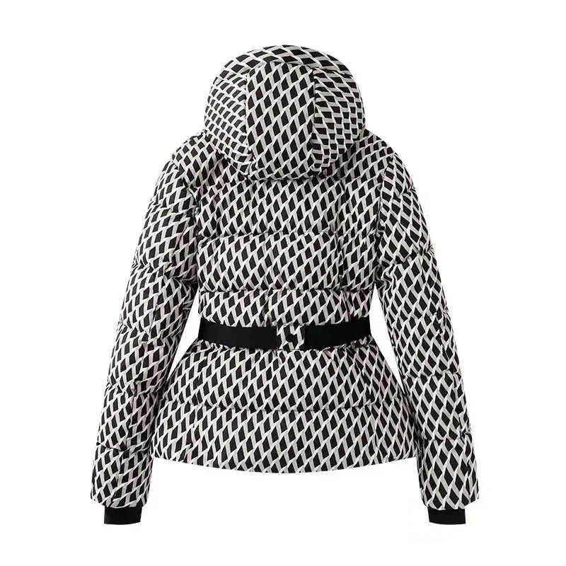 Casaco Acolchoado de Inverno para Mulher com Capuz e Cinto – Estilo Geométrico