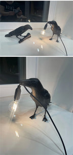 Aplique de Parede Decorativo em Resina “Lucky Bird” – Candeeiro LED Artístico com Corvo para Quarto e Sala (Lâmpada Incluída)